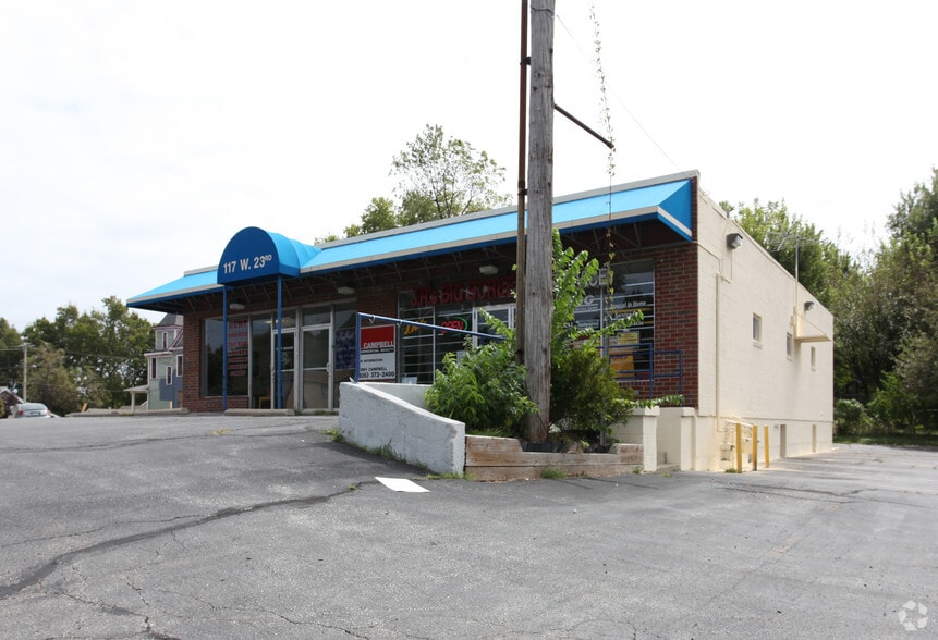 117 W 23rd St, Independence, MO à louer - Photo du bâtiment - Image 2 de 4