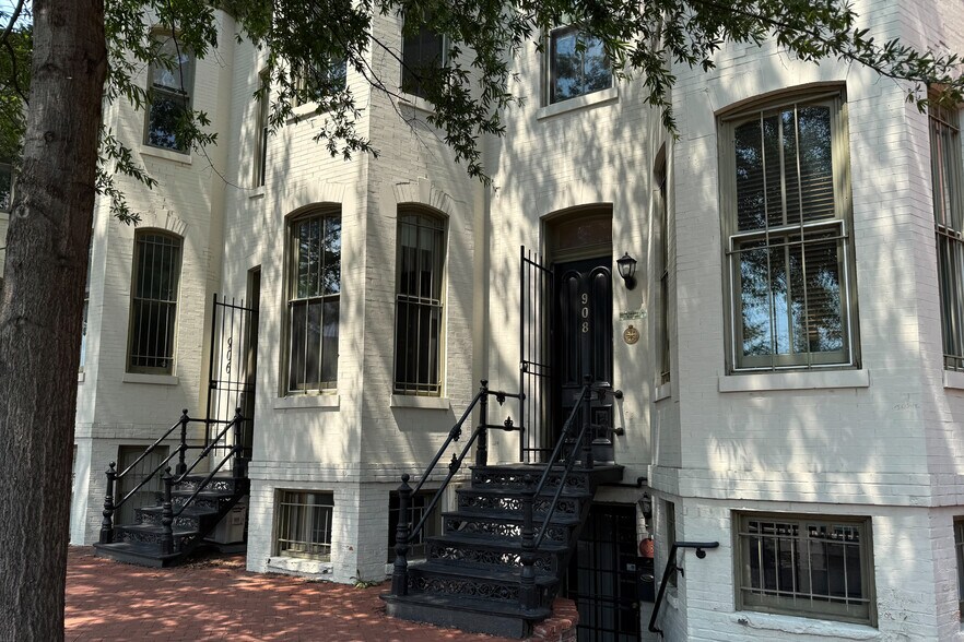 908 Pennsylvania SE, Washington, DC à louer - Photo principale - Image 1 de 2