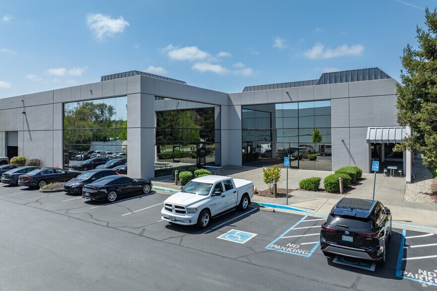 1129 Industrial Ave, Petaluma, CA for sale - Building Photo - Image 2 of 11