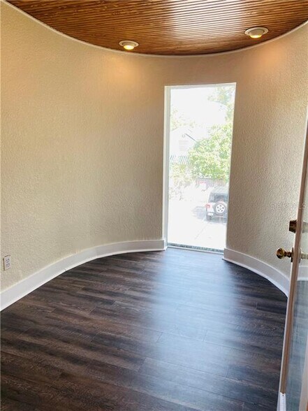 23 N Summerlin Ave, Orlando, FL for lease - Interior Photo - Image 3 of 8