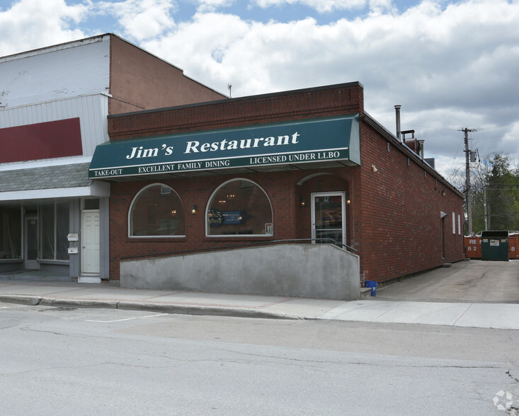 54 Elgin St W, Arnprior, ON à vendre - Photo principale - Image 1 de 1