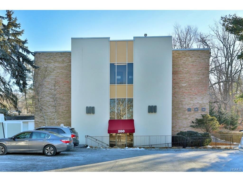 200 S Broadway, Tarrytown, NY for lease Building Photo- Image 1 of 14