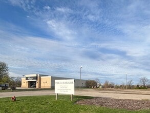 1451 Coral Ridge Ave, Coralville, IA for lease Building Photo- Image 1 of 1