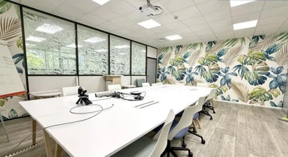 Office in Aix-en-Provence for lease Interior Photo- Image 1 of 12