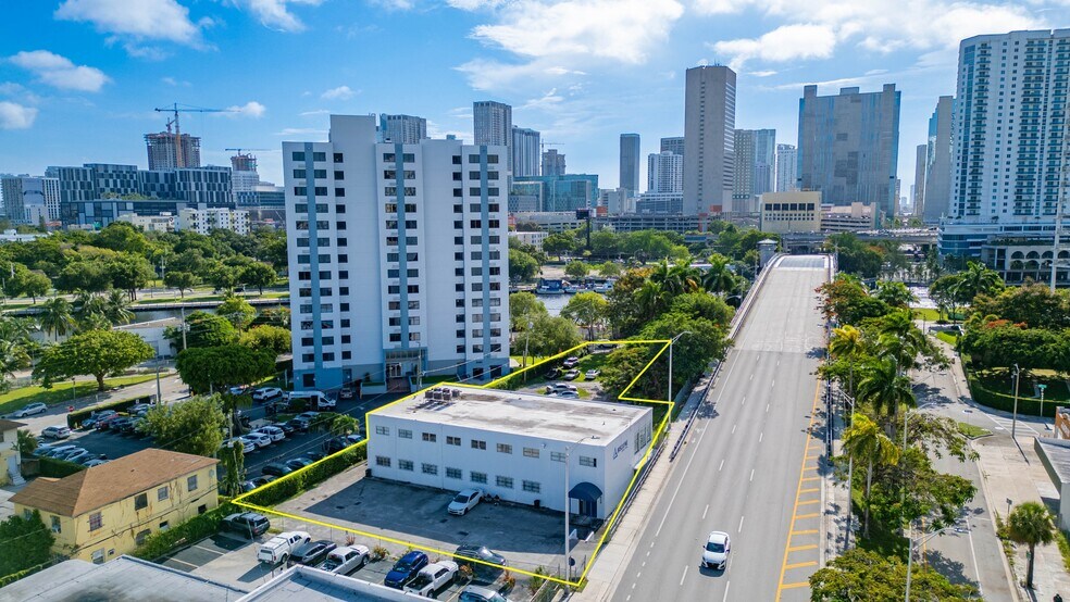26 SW South River Dr, Miami, FL à vendre - Photo principale - Image 1 de 14