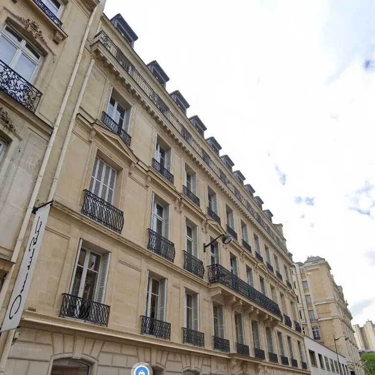 4 Rue De Marignan, Paris à louer Photo du bâtiment- Image 1 de 5