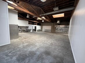 1632 NE Thurman St, Portland, OR for sale Interior Photo- Image 2 of 5