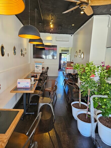 14535-14541 Ventura Blvd, Sherman Oaks, CA à louer - Photo du bâtiment - Image 3 de 12