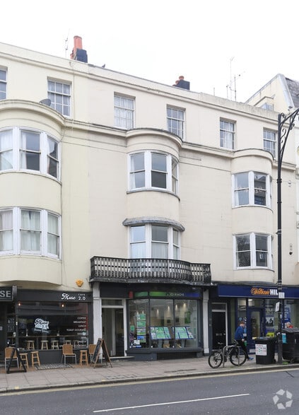 38 Queens Rd, Brighton à louer - Photo du bâtiment - Image 3 de 8