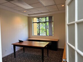 521 SW Clay St, Portland, OR for lease Interior Photo- Image 2 of 4