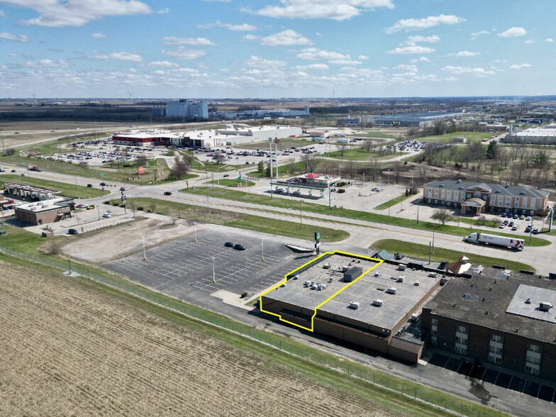 2601 E 13th St, Ames, IA à louer - Photo du bâtiment - Image 2 de 12