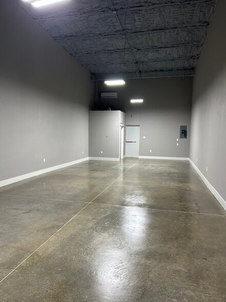 201 N County Rd, Alvarado, TX for lease - Building Photo - Image 3 of 4