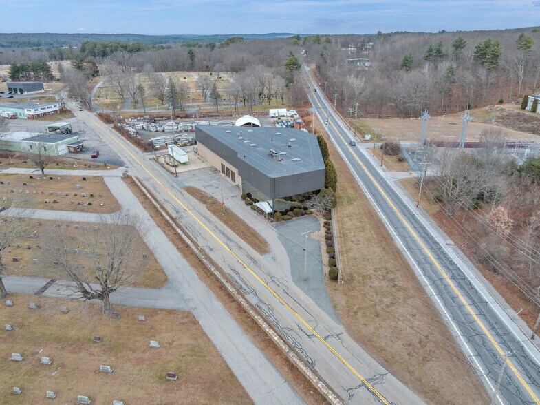 2 Old Worcester Rd, Webster, MA à vendre - Photo du bâtiment - Image 2 de 29