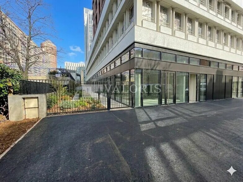 5 Rue Desaix, Lyon à louer - Photo du bâtiment - Image 2 de 11