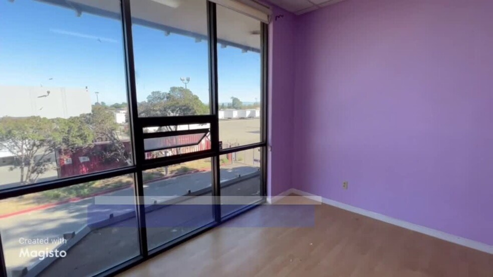 1515 Aurora Dr, San Leandro, CA à louer - Vidéo sur l’inscription commerciale - Image 2 de 12