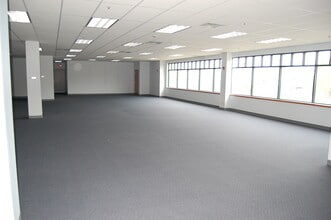 2303 Nott St E, Niskayuna, NY for lease Interior Photo- Image 2 of 4