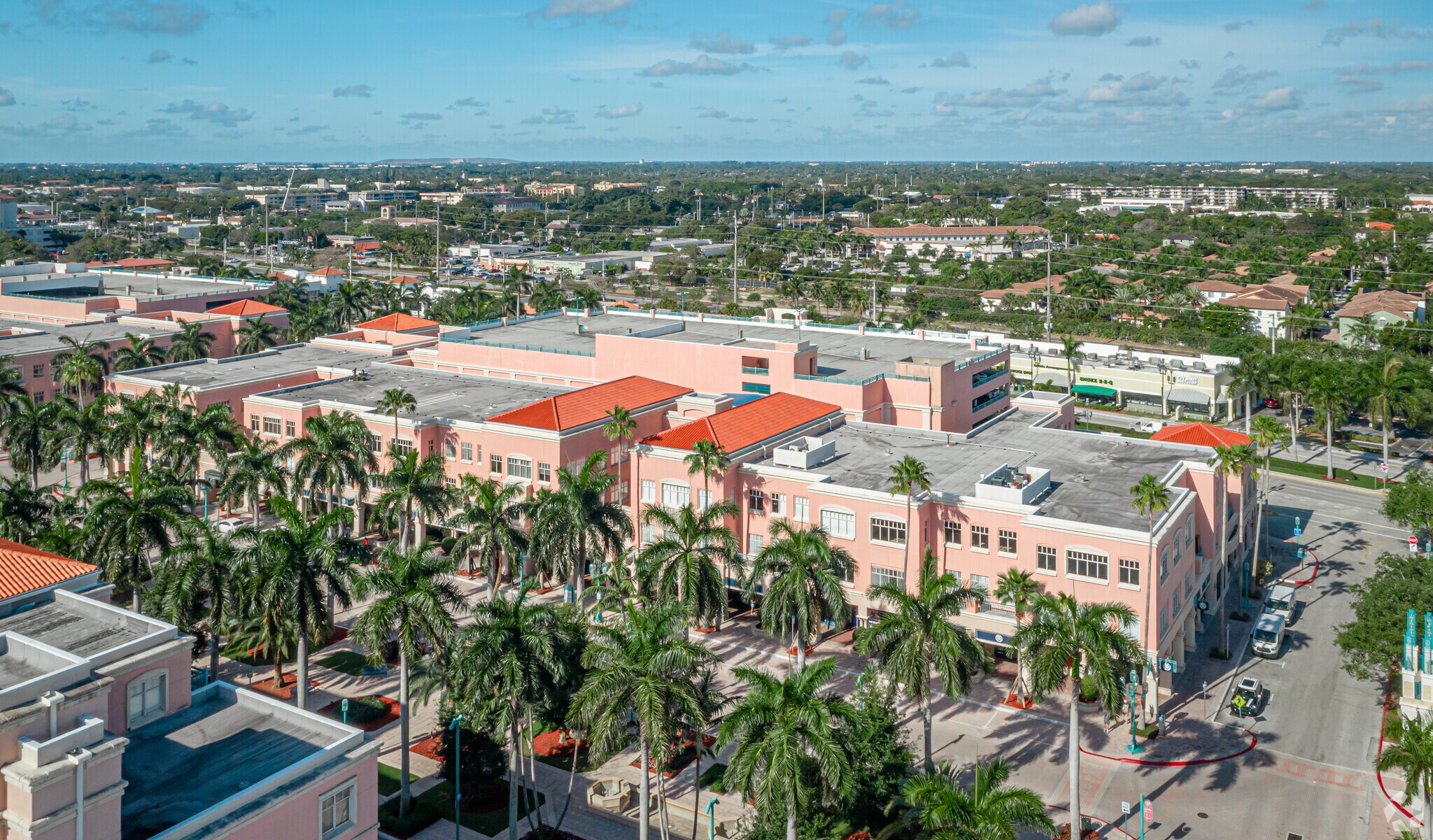 433 Plaza Real, Boca Raton, FL à louer Aérien- Image 1 de 22