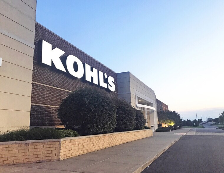 4000 Center Point Rd S, Saint Charles, MO for lease - Building Photo - Image 1 of 5