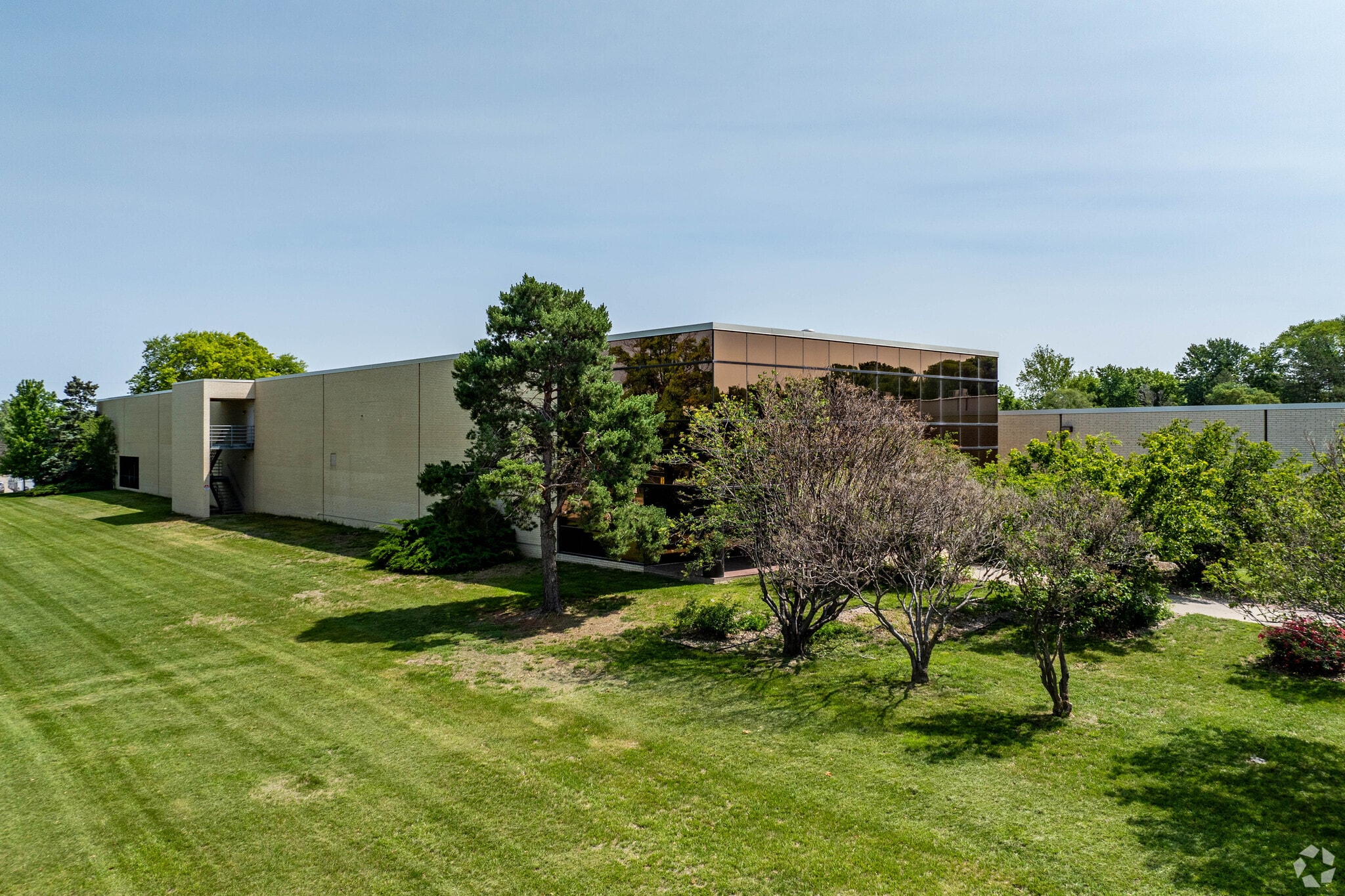 4700 S 19th St, Lincoln, NE for lease Primary Photo- Image 1 of 7