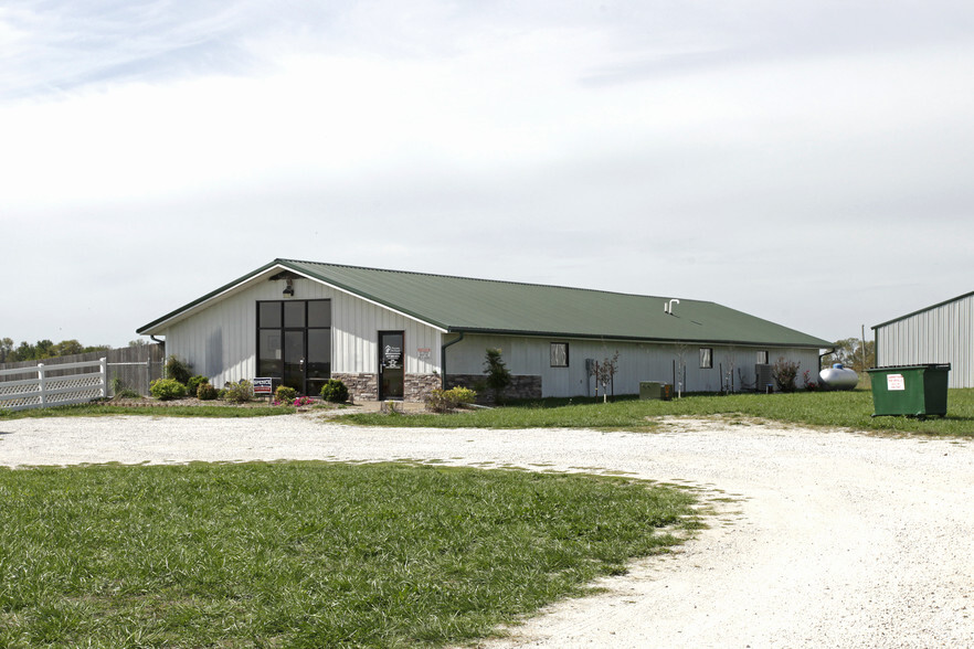 952 Hwy 32, Bolivar, MO à vendre - Photo principale - Image 1 de 1