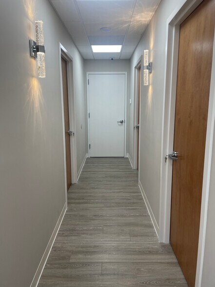 3536 Cambridge Ave, Bronx, NY for lease - Building Photo - Image 2 of 5