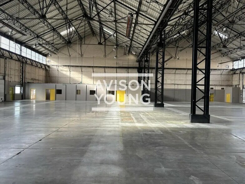 Flex in Saint-Ouen-sur-Seine for lease - Interior Photo - Image 3 of 8