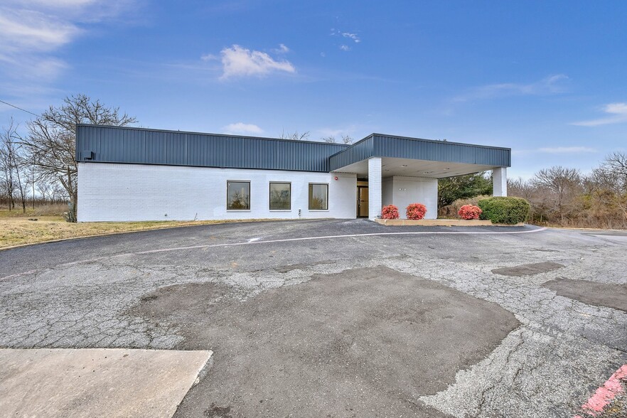 913 Cottonwood Dr, Sherman, TX for sale - Building Photo - Image 1 of 1