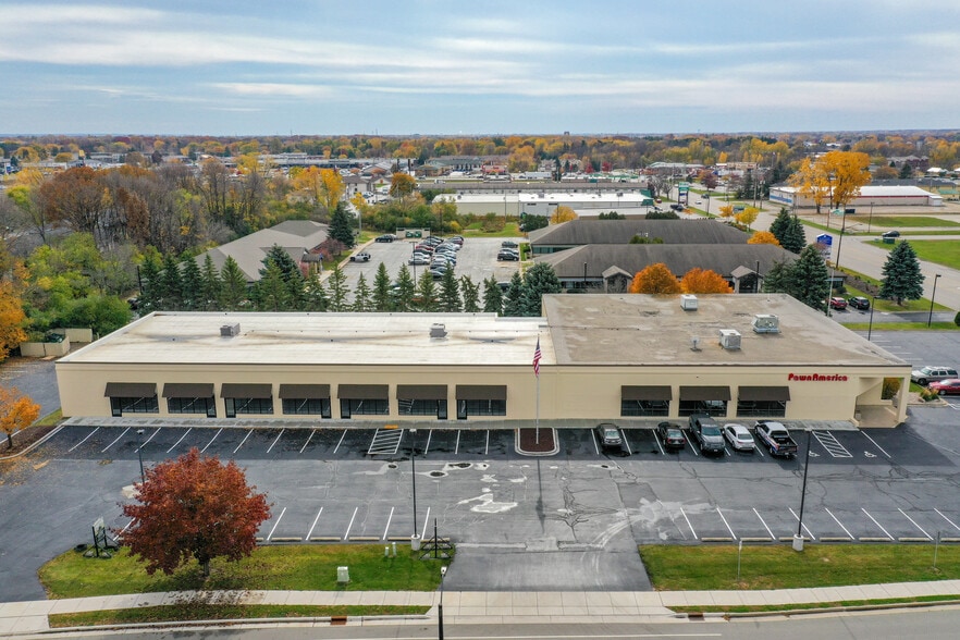 500-520 N Westhill Blvd, Appleton, WI for sale - Building Photo - Image 2 of 24