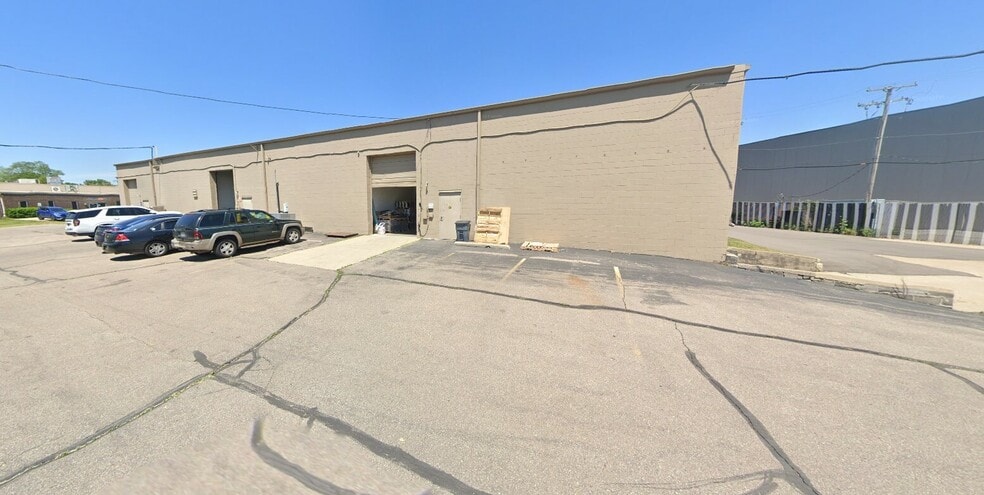 9115-9123 General Ct, Plymouth, MI for lease - Building Photo - Image 2 of 7