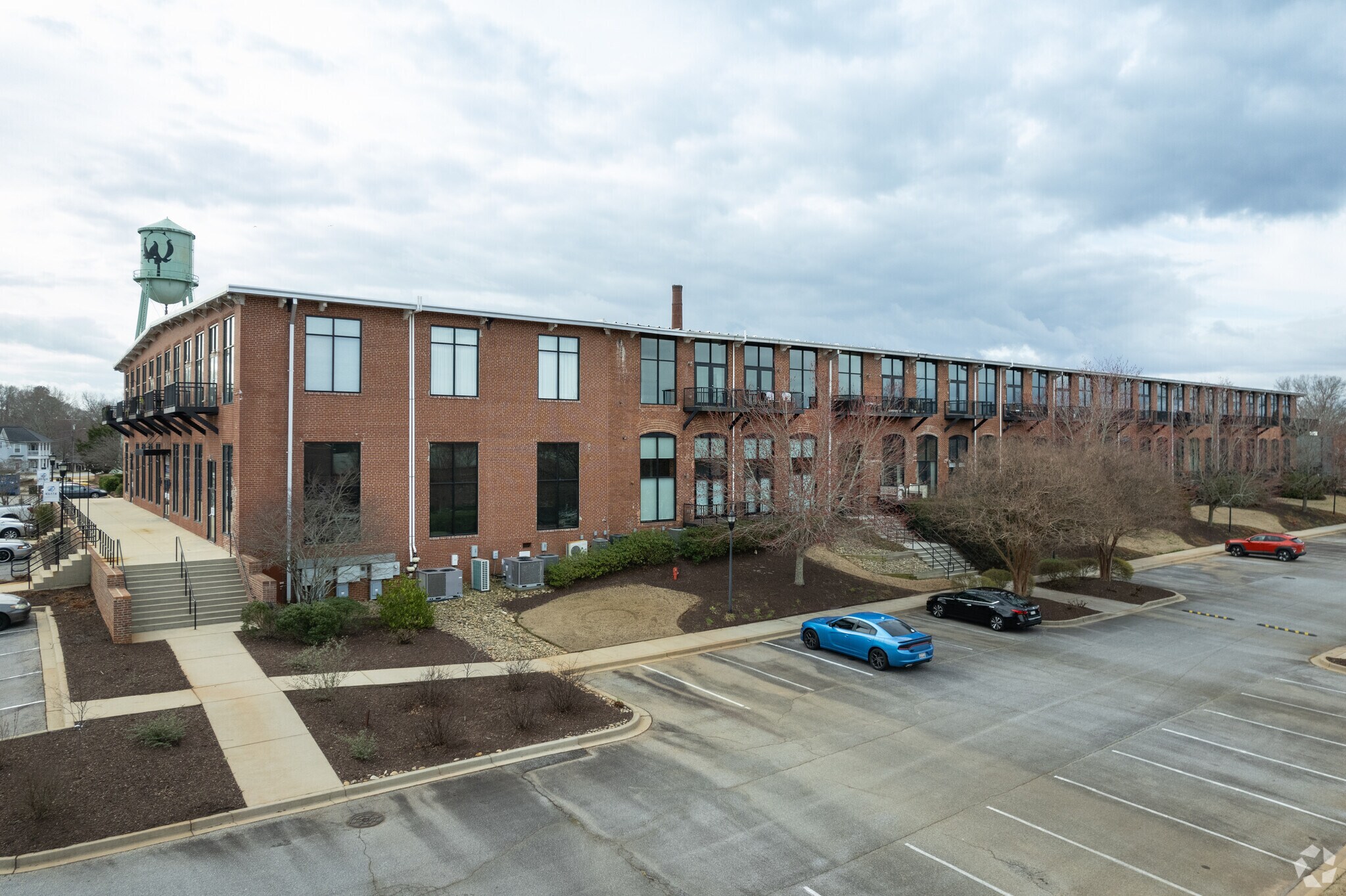 300 South St, Simpsonville, SC à vendre Photo principale- Image 1 de 42