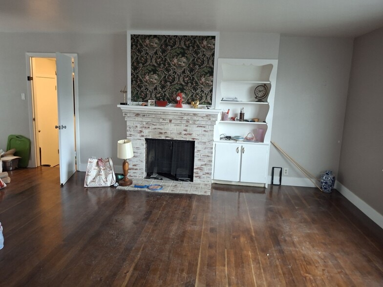 1694 Oakhurst Ave, Reno, NV for lease - Building Photo - Image 2 of 4