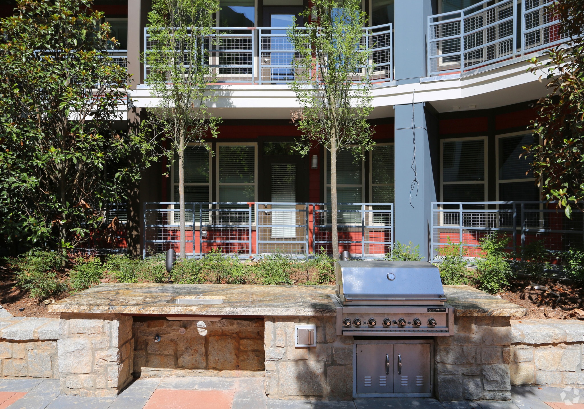 111 Glenridge Point Pky NE, Sandy Springs, GA à louer Photo principale- Image 1 de 46