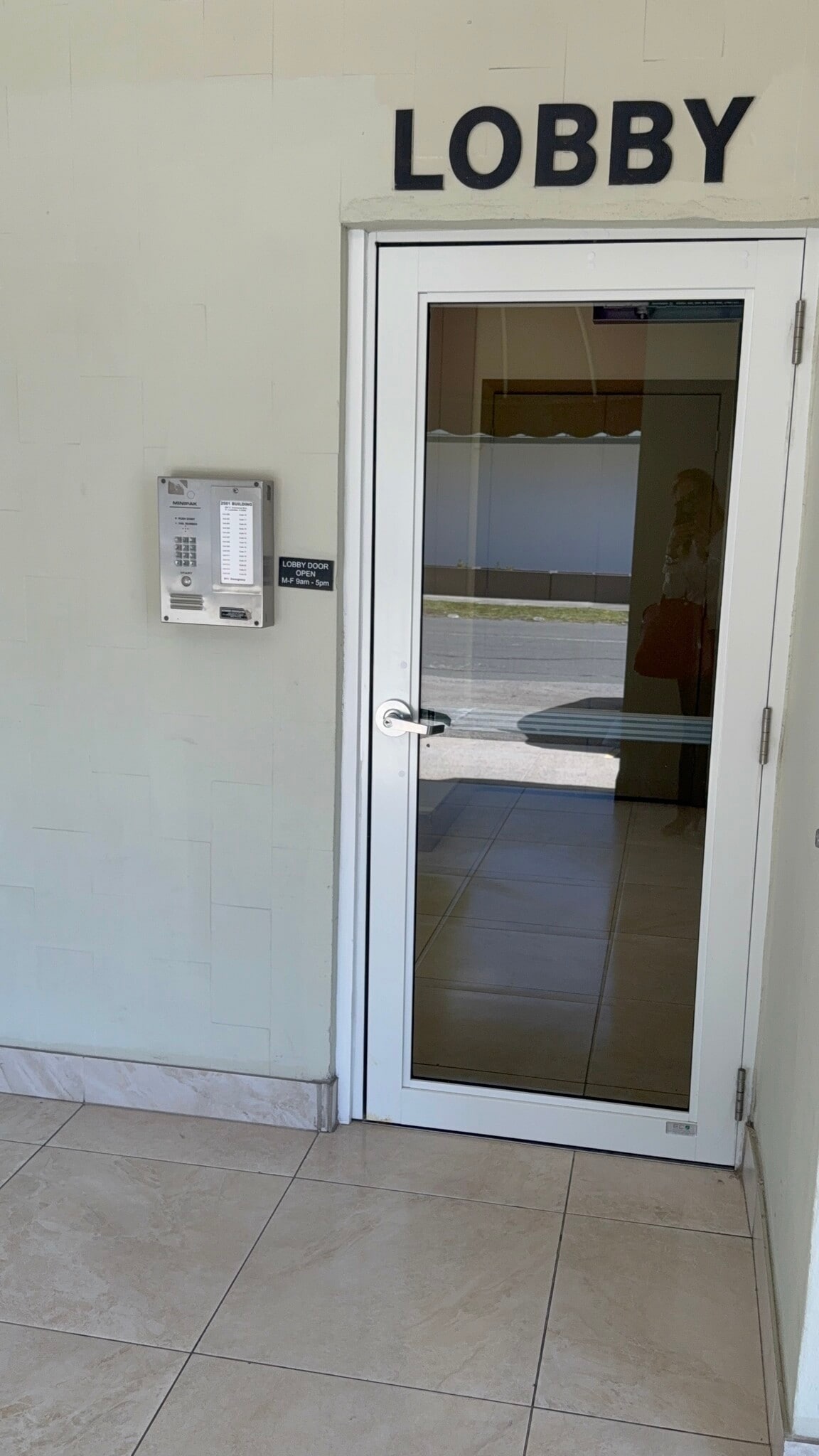 2501 E Commercial Blvd, Fort Lauderdale, FL for lease Interior Photo- Image 1 of 2