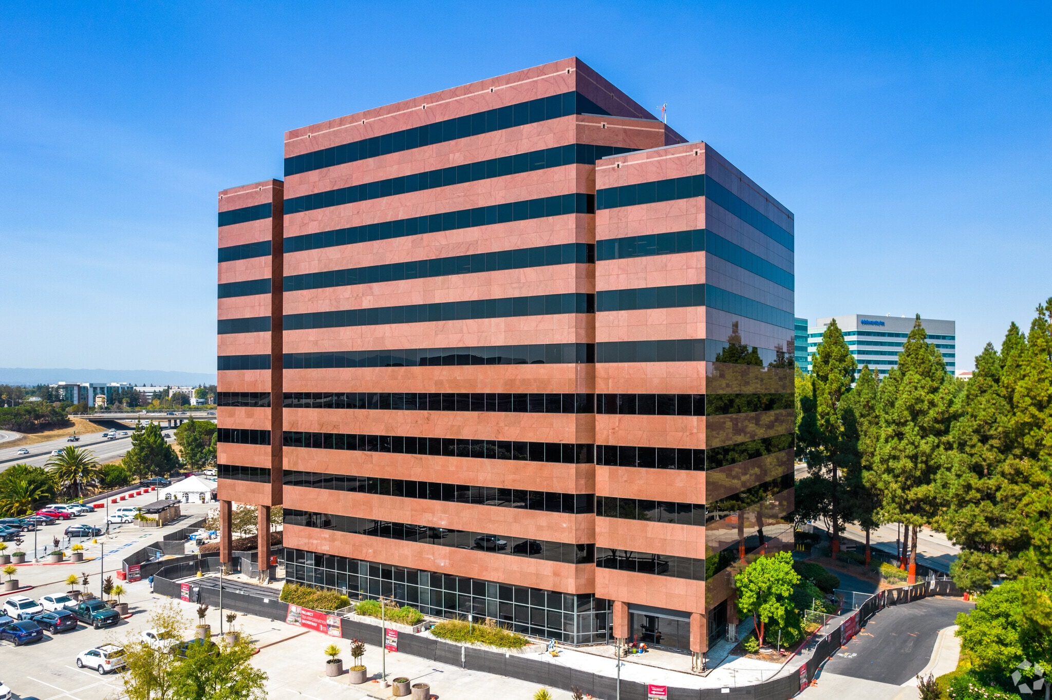 3945 Freedom Cir, Santa Clara, CA for lease Primary Photo- Image 1 of 10