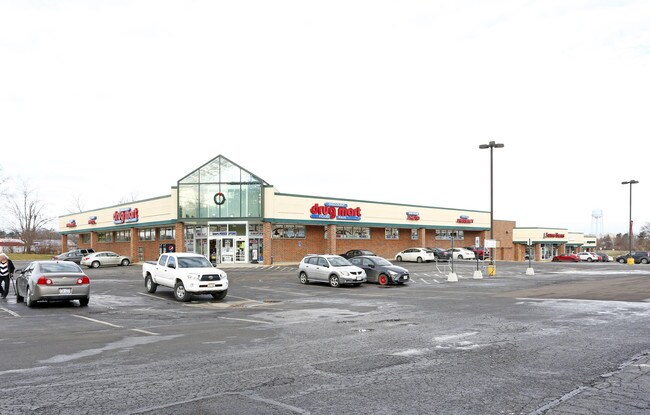 Plus de détails pour 33-49 Briggs Dr, Ontario, OH - Commerce de détail à louer