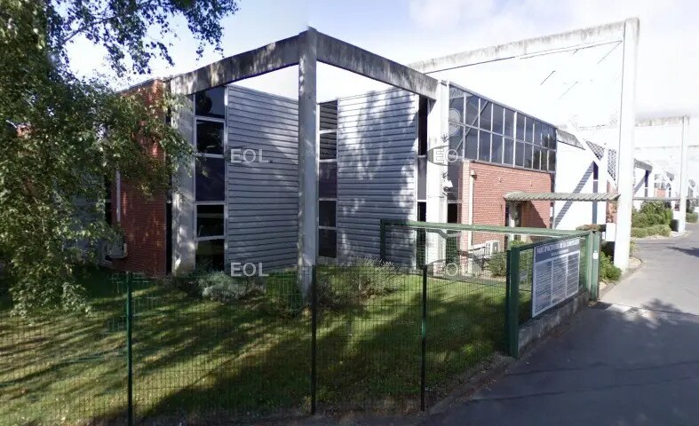 Flex in Saint-Thibault-des-Vignes for lease Primary Photo- Image 1 of 12