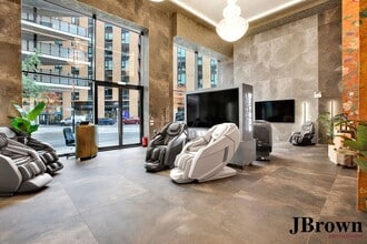 8 Royal Crest Av, London for lease Interior Photo- Image 1 of 1