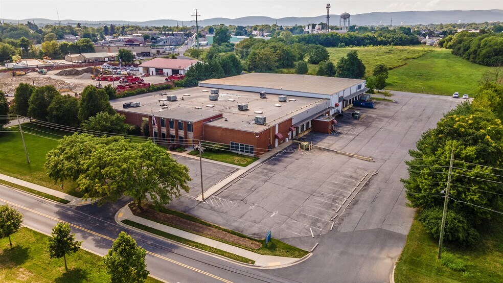 605 E Church St, Frederick, MD à louer - Photo du bâtiment - Image 2 de 10