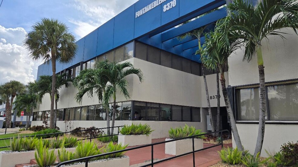 8370 W Flagler St, Miami, FL for sale - Building Photo - Image 2 of 21