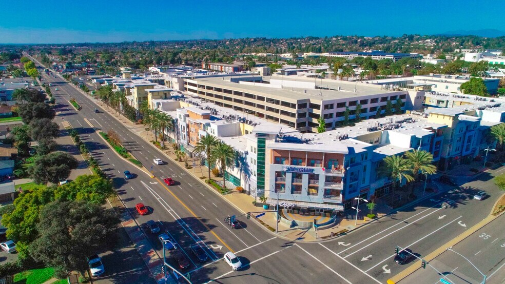 535-581 N Commonwealth Ave, Fullerton, CA à louer - Photo du bâtiment - Image 3 de 5