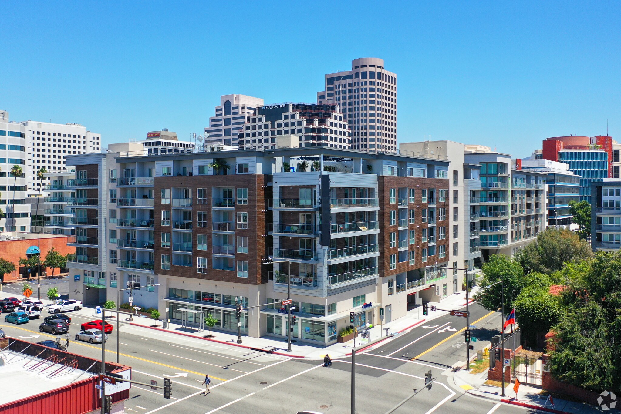 201-275 W Lexington Dr, Glendale, CA for lease Primary Photo- Image 1 of 58