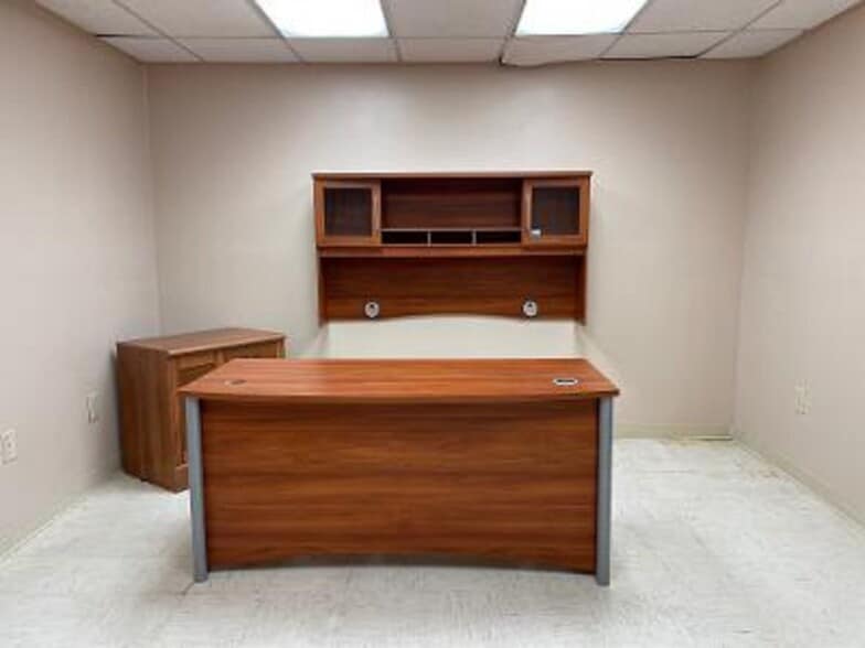 3035 Paris Ave, New Orleans, LA for lease - Building Photo - Image 2 of 19