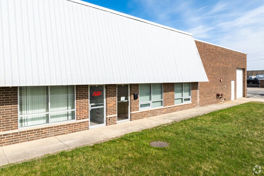 9745 Industrial Dr, Bridgeview, IL à louer - Photo du bâtiment - Image 3 de 6