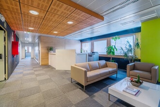 Calle de la Infanta Mercedes, 90, Madrid, Madrid for lease Interior Photo- Image 2 of 20