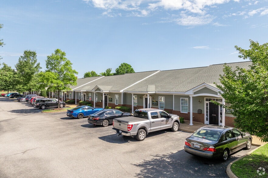 12610 Patrick Henry Dr, Newport News, VA for sale - Primary Photo - Image 1 of 4