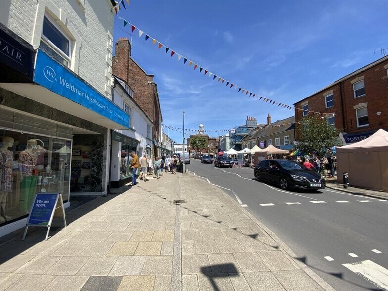 28 South St, Bridport à louer - Photo du bâtiment - Image 2 de 2