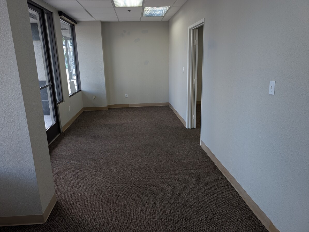 2828 University Ave, San Diego, CA 92104 - Unit 107 -  - Interior Photo - Image 1 of 10