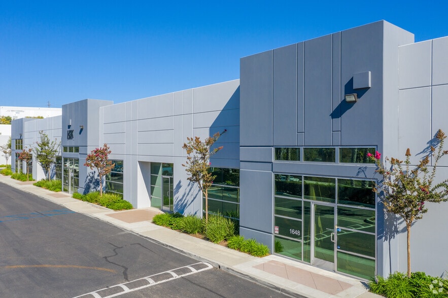 1644-1658 Ord Way, Oceanside, CA for lease - Primary Photo - Image 1 of 15