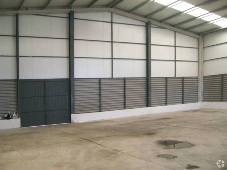 Industrial in Valverde del Majano, Segovia for lease - Interior Photo - Image 1 of 1