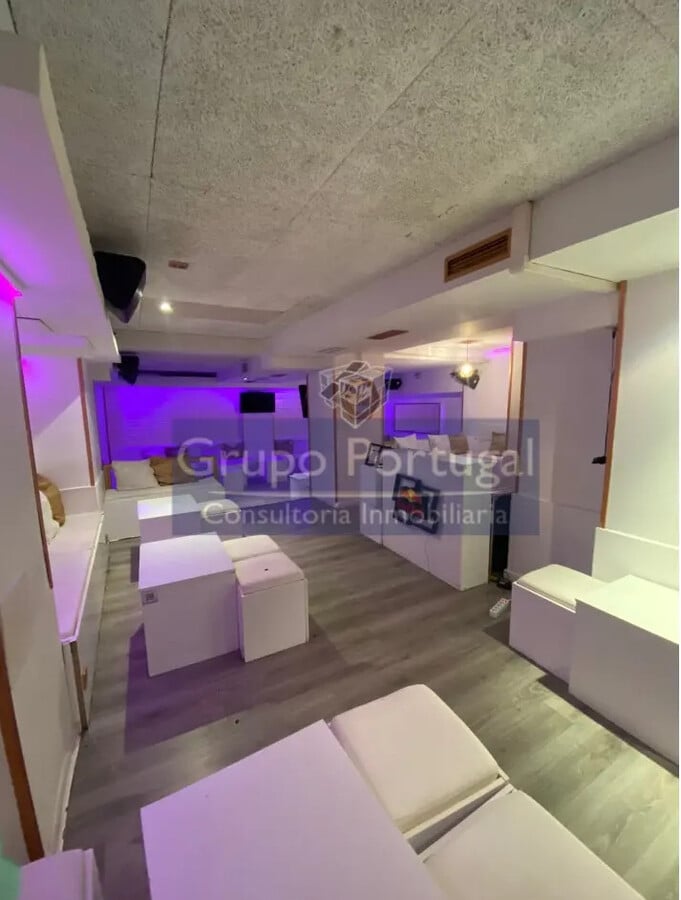 Madrid, MAD 28036 - - - Interior Photo - Image 2 of 4